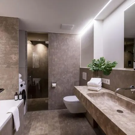 Апартаменты Pia - Charming And Cozy Самоен